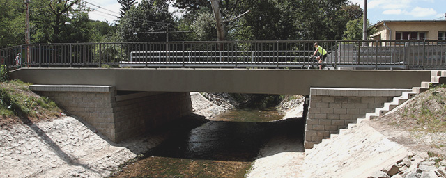 Integrált hidak építése geoszintetikus anyaggal erősített hídfővel